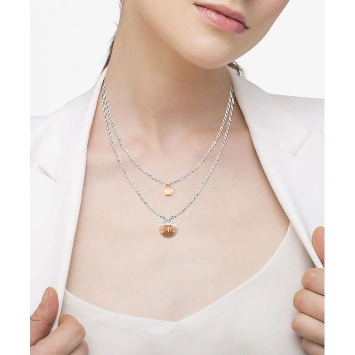 Collier femme tommy hilfiger 2780491 s721094815. L'aventure Diaytar est une quête permanente de sens et d'esthétisme à travers des produits soigneusement pensés.