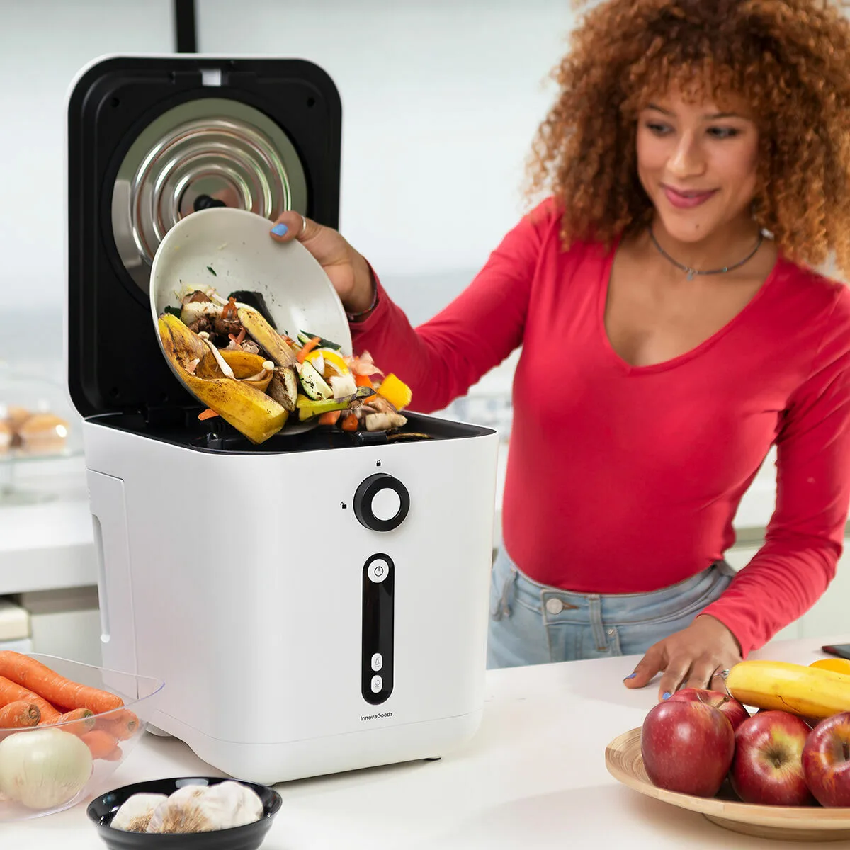 Composteur de cuisine electrique ewooster innovagoods v010383626. Notre mission chez Diaytar : vous simplifier la vie en vous proposant les produits les plus ingénieux et les plus tendance du marché