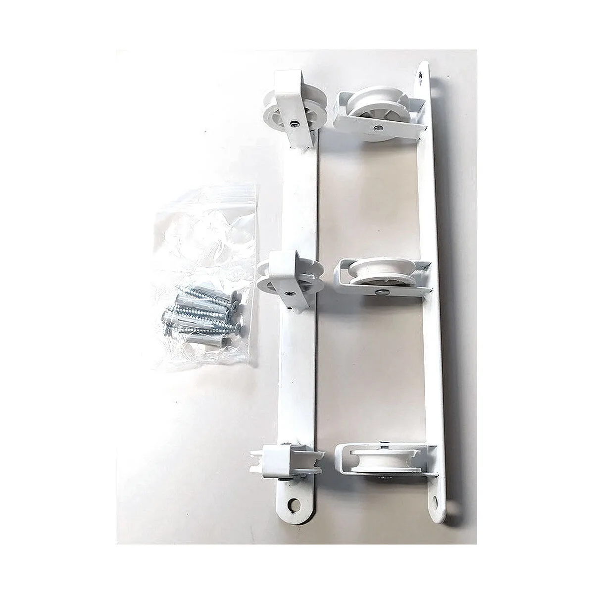 Corde a linge tarres basic 3 poulies blanc mural 37 x 5 x 5 cm s791827270. Nous traitons chaque produit Diaytar avec le même respect que si nous devions l'offrir à un proche. La qualité est non-négociable.