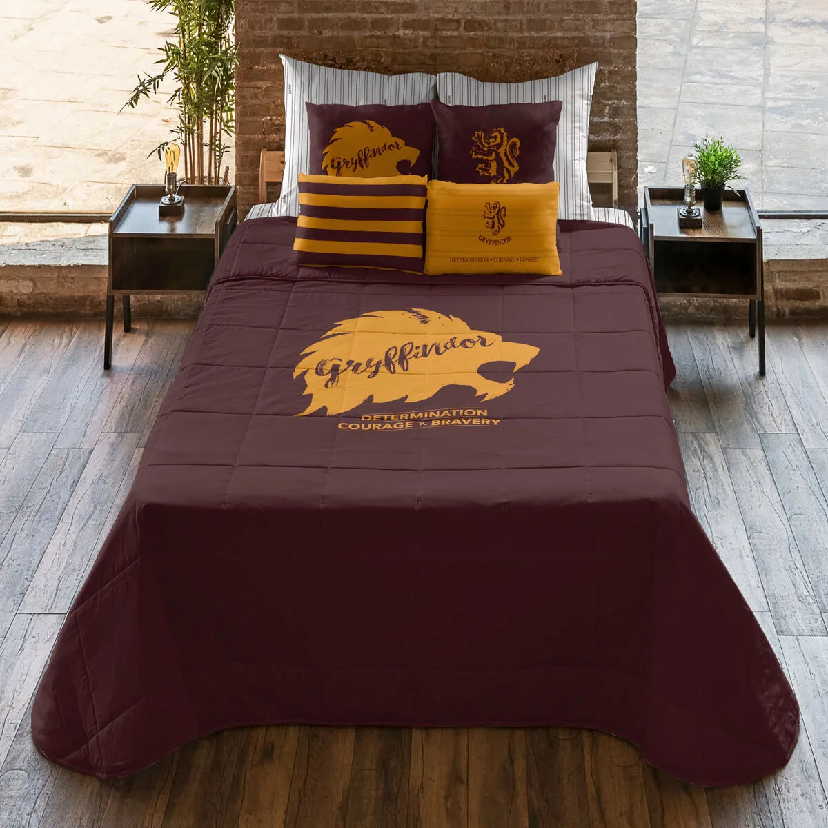 Couette legere harry potter gryffindor multicouleur 250 x 4 x 270 cm gran lit 2 persones s980020545. Exprimez votre personnalité avec les accessoires tendance de Diaytar.
