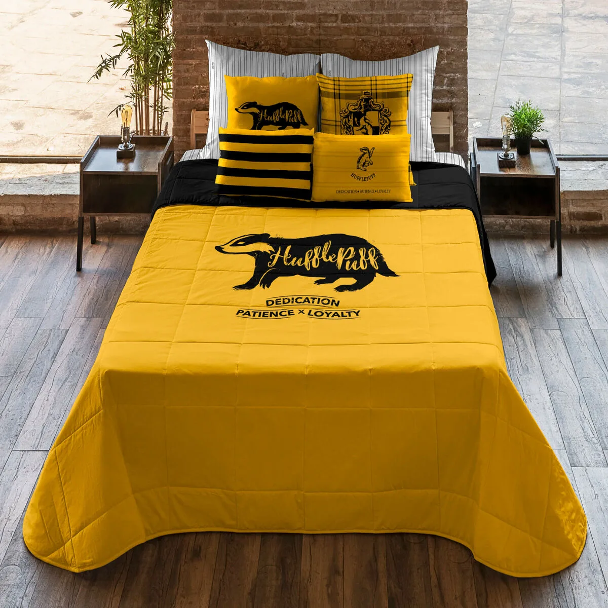 Couette legere harry potter hufflepuff multicouleur 235 x 4 x 270 cm lit 1 2 persones s980020834. Diaytar : Le curateur de votre quotidien. Des produits soigneusement choisis pour leur originalité et leur utilité