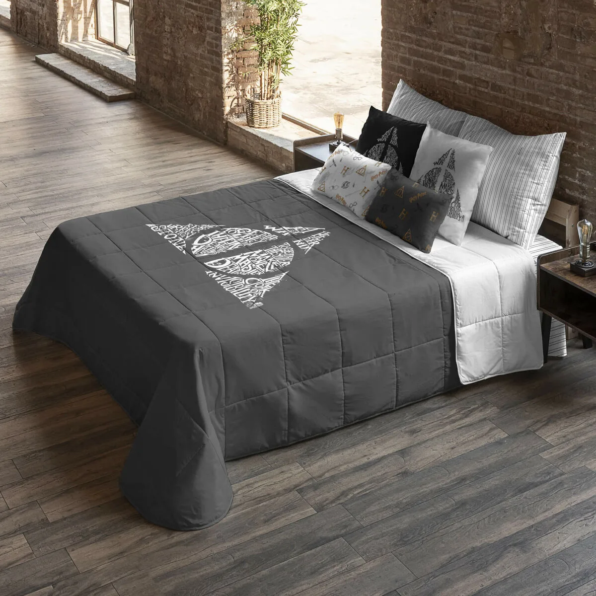 Couette legere harry potter multicouleur 250 x 4 x 270 cm gran lit 2 persones s980021735. Chez Diaytar, chaque visite est l'occasion de découvrir un nouveau produit génial, qu'il soit électronique ou domestique