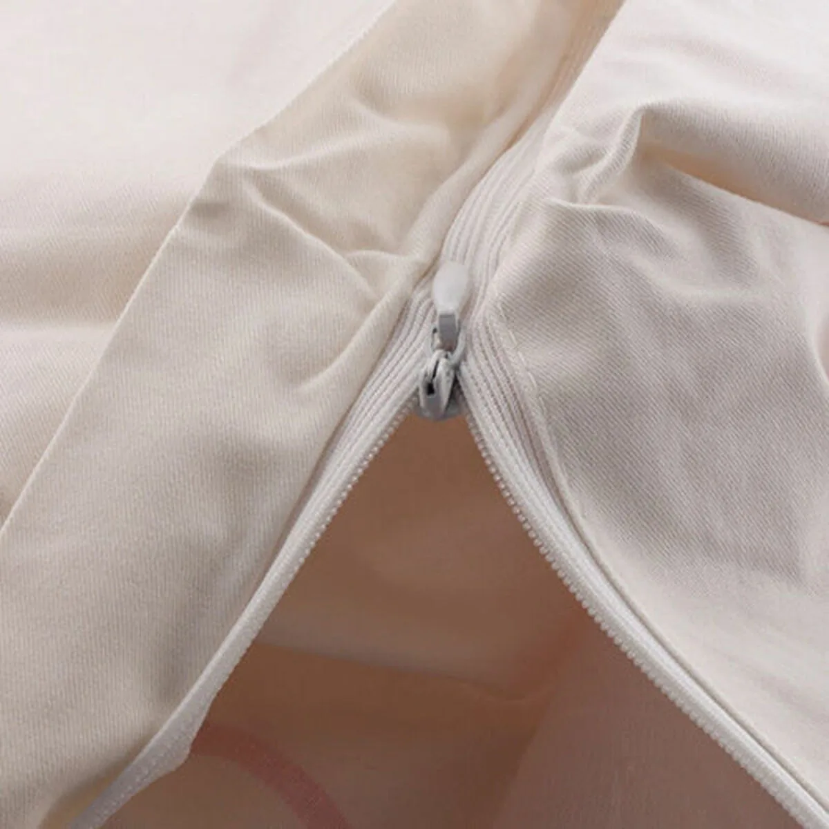 Coussin i250019928. Nous avons rêvé Diaytar pour vous. Une plateforme où chaque clic est une promesse de découverte et de satisfaction.
