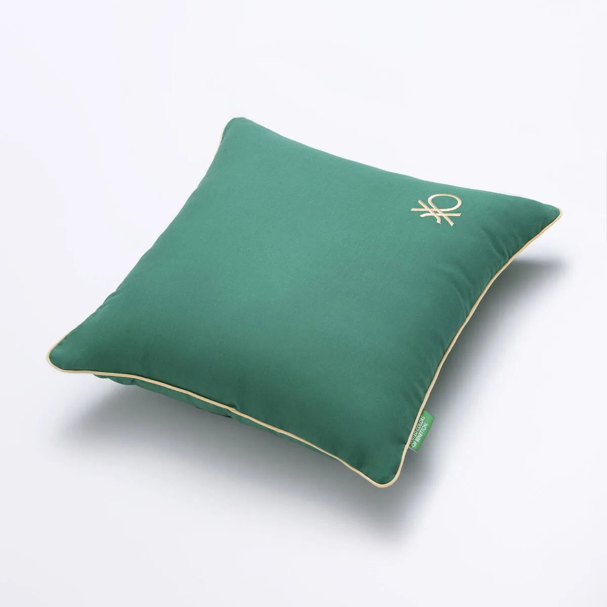 Coussin benetton rainbow vert 45 x 45 cm s500372410. Chez Diaytar, nous transformons vos envies en réalité avec style.