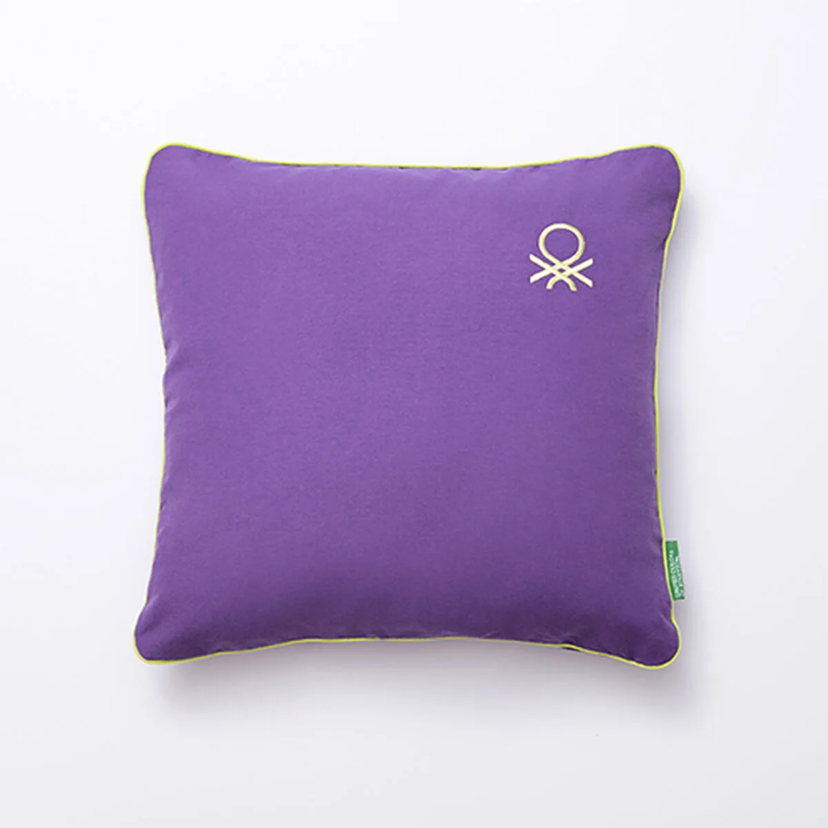 Coussin benetton rainbow violet 45 x 45 cm s500372685. Notre credo ? L'excellence accessible. Diaytar rend le premium attainable dans chaque catégorie de produits.