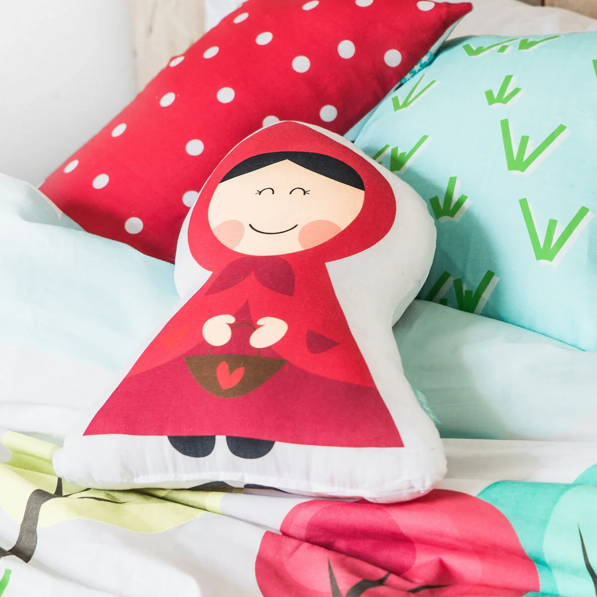 Coussin happyfriday mr fox multicouleur chaperon rouge 40 x 30 cm d161225465. Pour vous, nous avons créé Diaytar : l'antidote à la monotonie shopping, une injection régulière de produits novateurs.