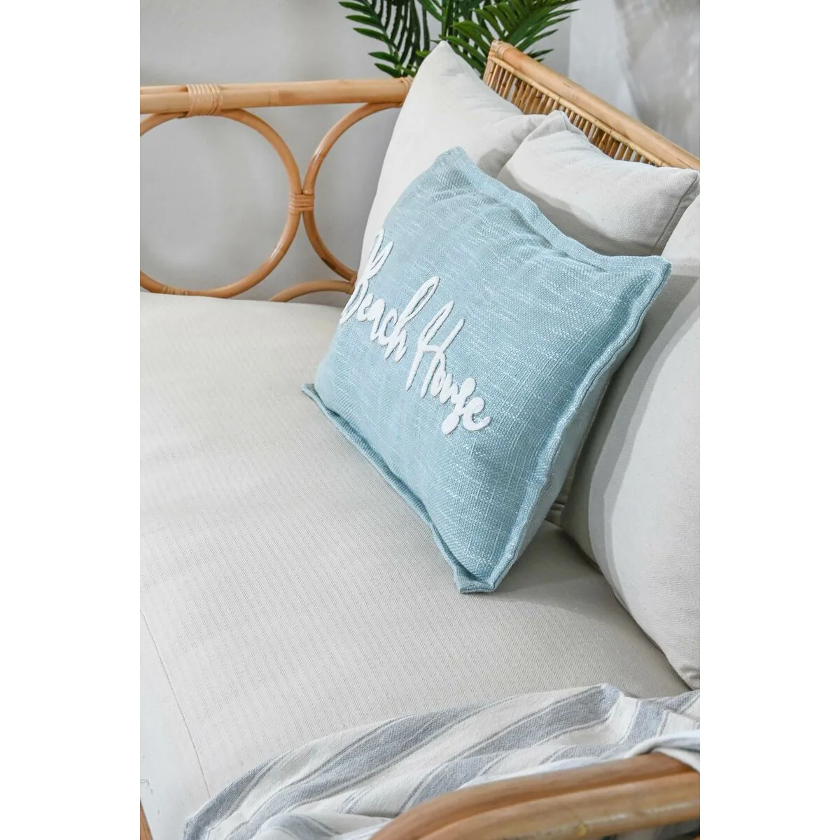 Coussin home esprit beach blanc bleu ciel mediterraneen 60 x 10 x 35 cm s305542462. Notre mission chez Diaytar : démocratiser l'accès aux produits extraordinaires, sans rogner sur le design ou la qualité.