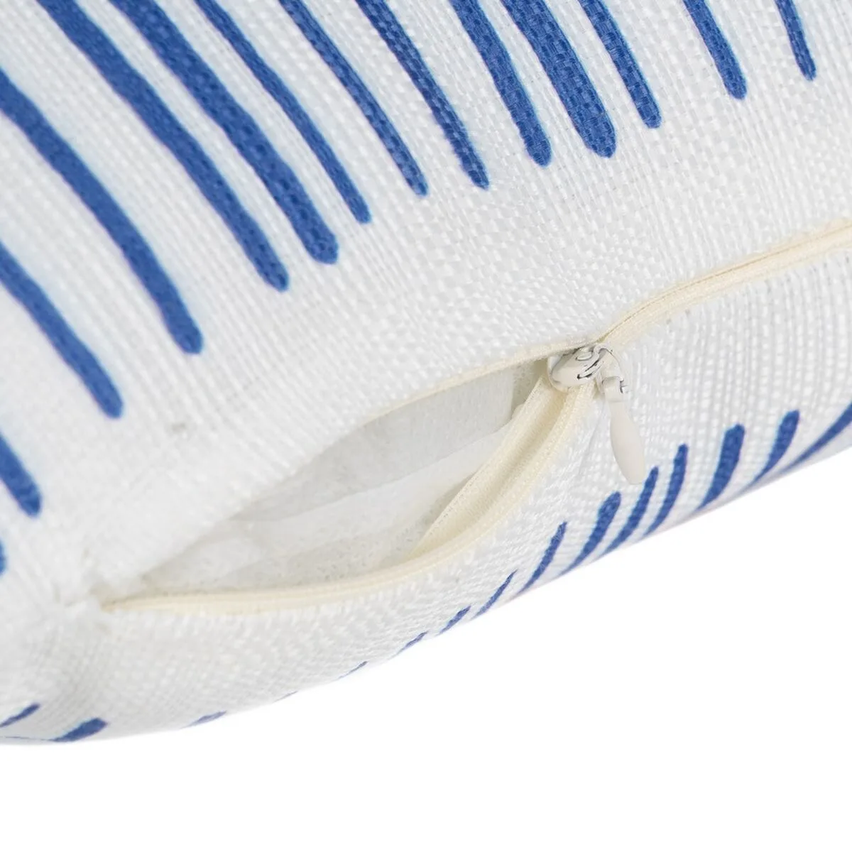 Coussin polyester bleu blanc rouge 50 x 30 cm s880436320. Diaytar, c'est le hub où se connectent les créateurs de produits géniaux et les clients qui les attendaient sans le savoir.