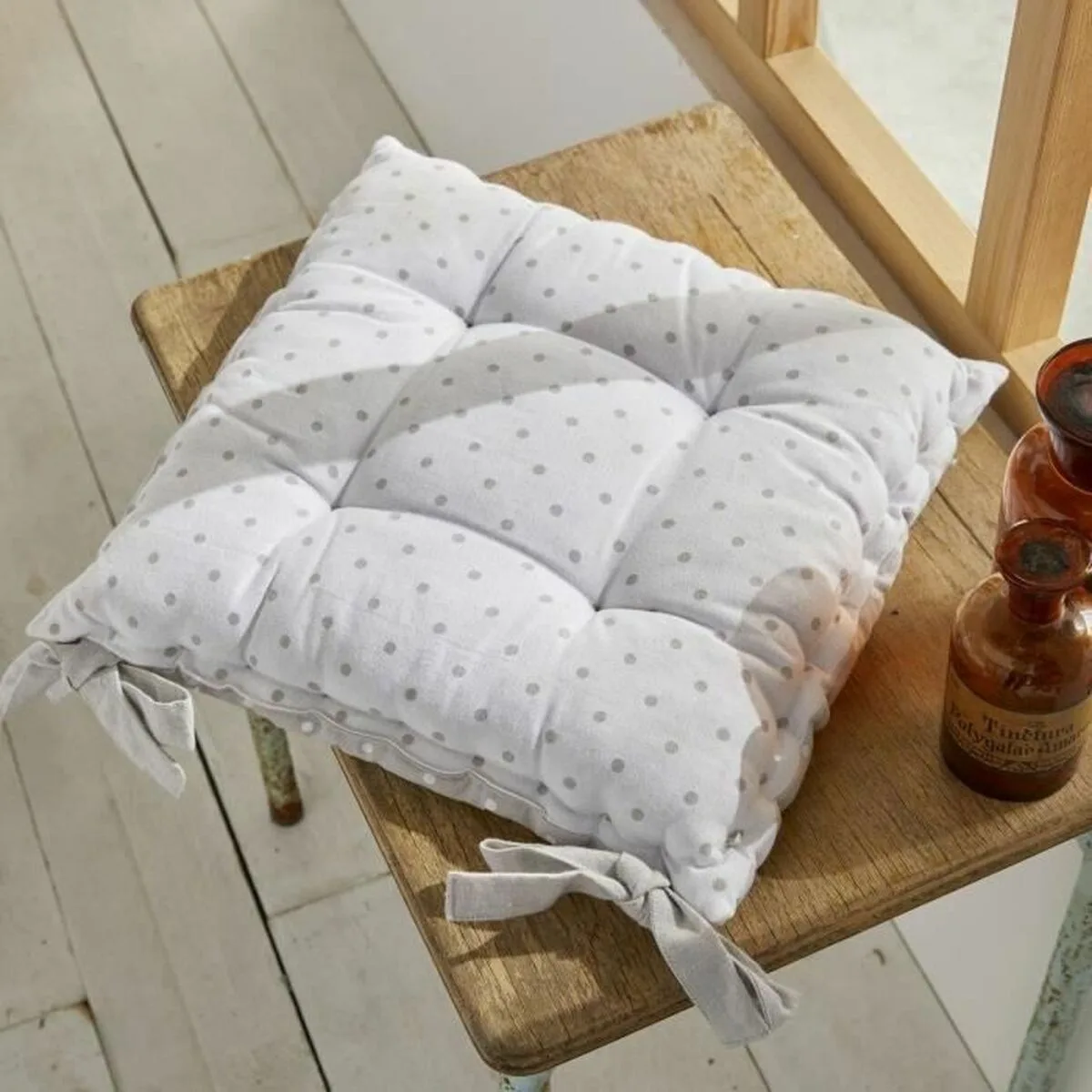 Coussin today 40 x 40 cm s7101803569. Chez Diaytar, nous transformons vos envies en réalité avec style.