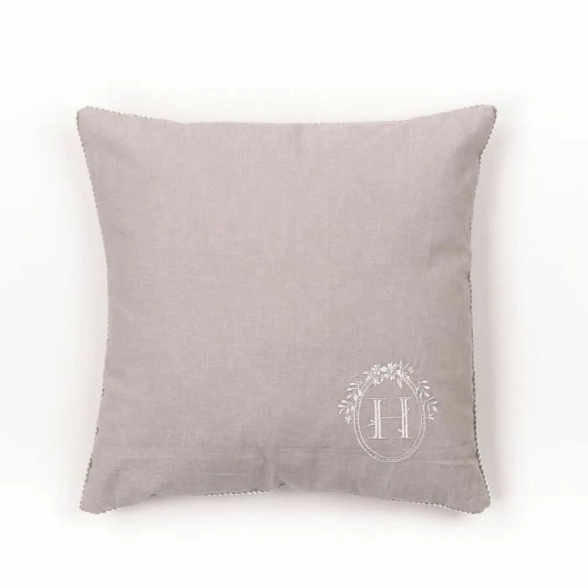 Coussin today 40 x 40 cm s7101806311. Révélez votre style avec la collection capsule Diaytar, limitée et exclusive.