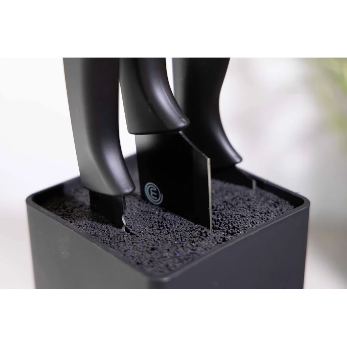 Couteau a eplucher les legumes masterchef noir argente 11 5 cm 24 unites s223718456. Diaytar vous offre un accès privilégié à une sélection de produits qui font buzz, qui innovent et qui embellissent la vie