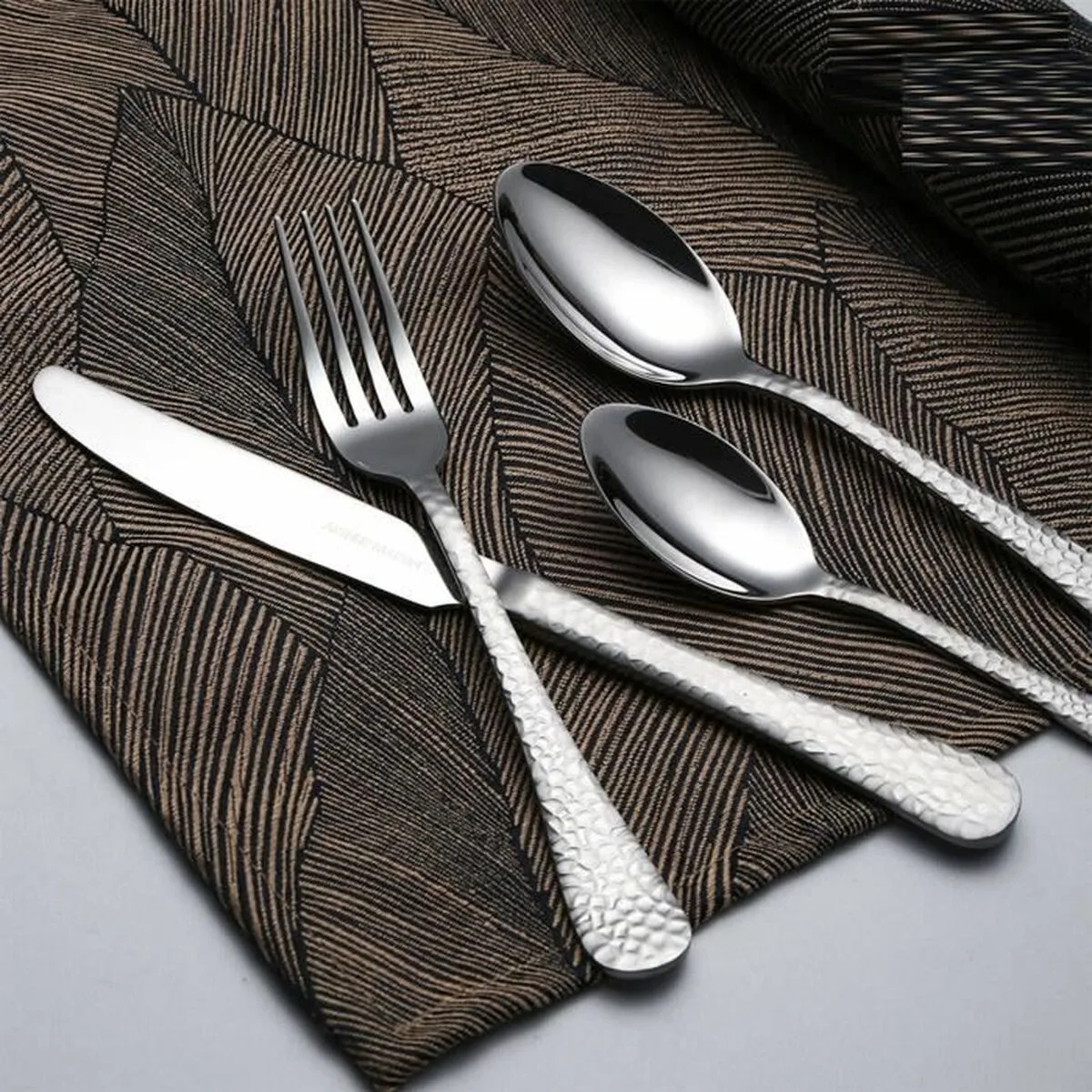 Couverts arthur martin am4463 gris acier inoxydable 24 pieces s7101024594. La promesse Diaytar : une sélection rigoureuse de produits généraux où la tendance et la durabilité vont de pair