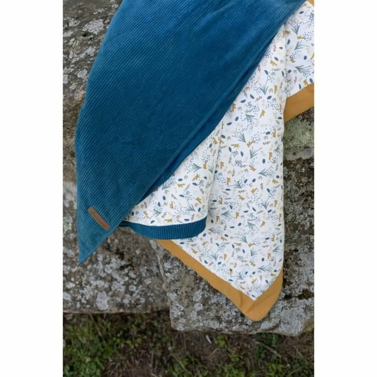 Couverture domiva 75 x 100 cm bleu s7100240056. Bienvenue dans le cercle très sélect des acheteurs inspirés. Diaytar révèle les produits qui définiront demain.