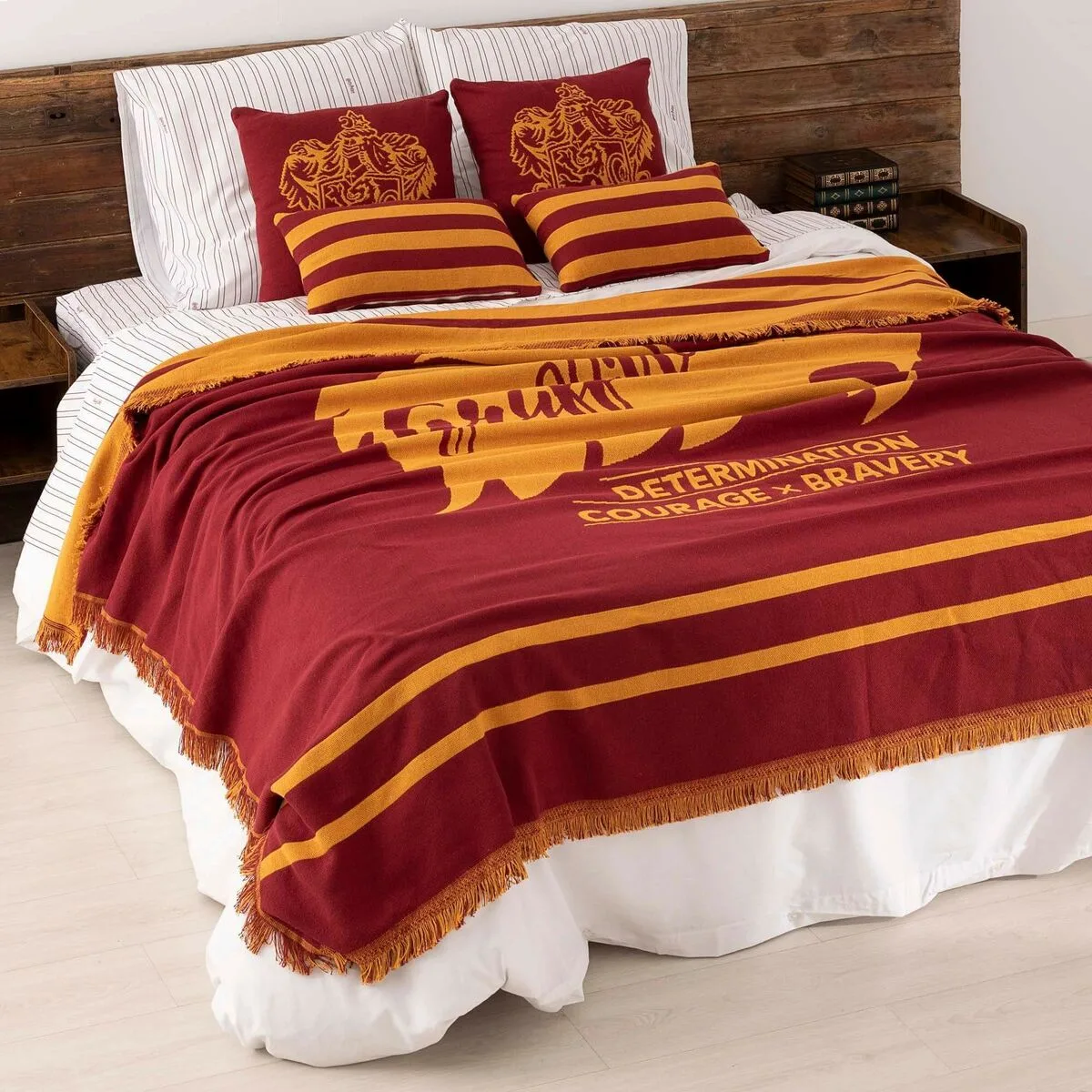 Couverture harry potter gryffindor values multicouleur 180 x 2 x 260 cm s980176598. Soyez à la pointe de la tendance et de la technologie avec Diaytar, votre partenaire pour un shopping généraliste avisé