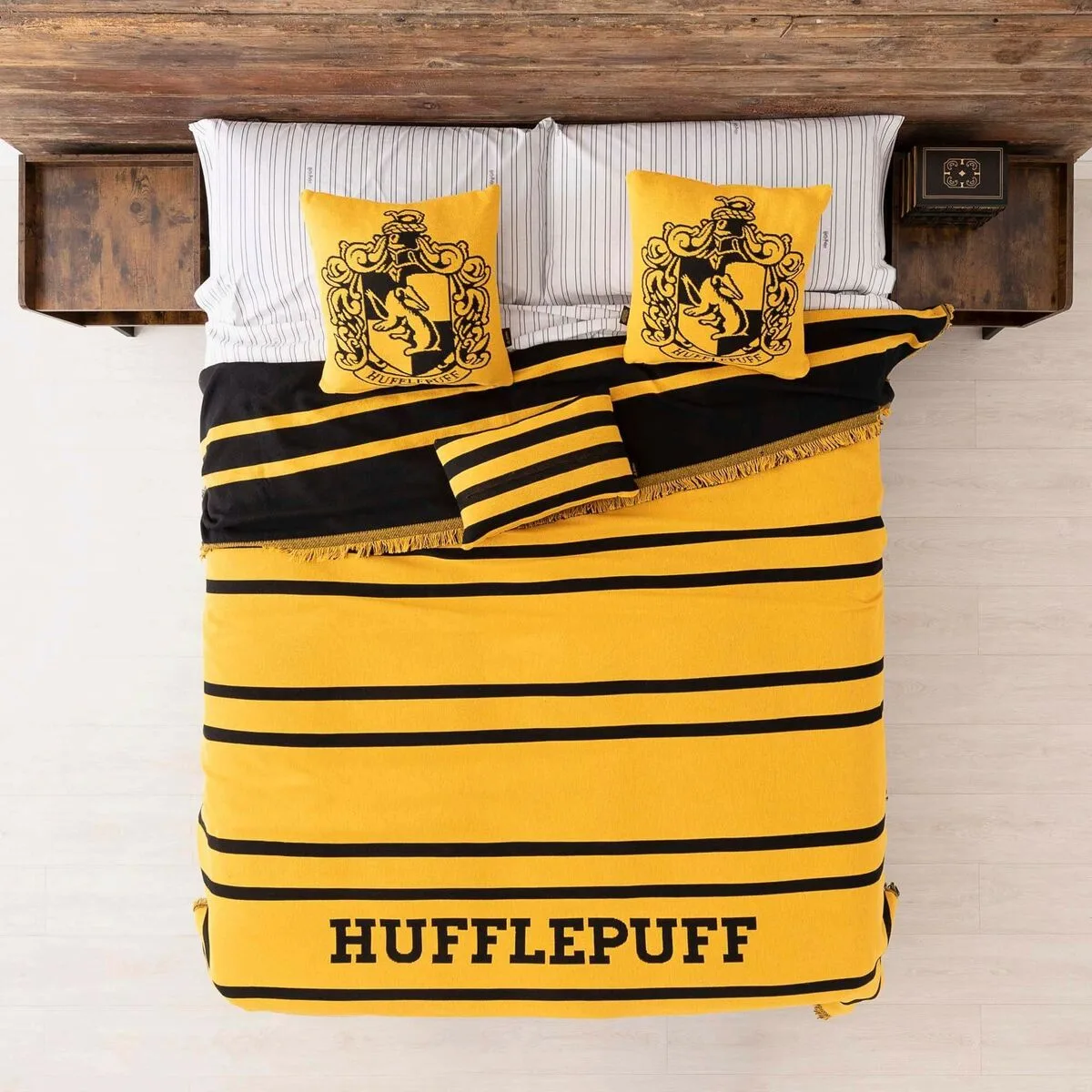 Couverture harry potter hufflepuff house multicouleur 230 x 2 x 260 cm s980177511. Diaytar a été imaginé pour les acheteurs avisés qui recherchent autant la performance que le design dans leurs produits