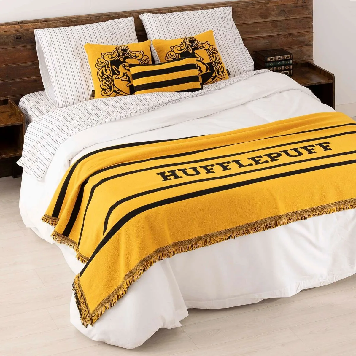 Couverture harry potter hufflepuff house multicouleur 230 x 2 x 260 cm s980177515. Diaytar vous connecte à l'essentiel et au superflu stylé : une gamme complète de produits pour tous vos besoins et envies