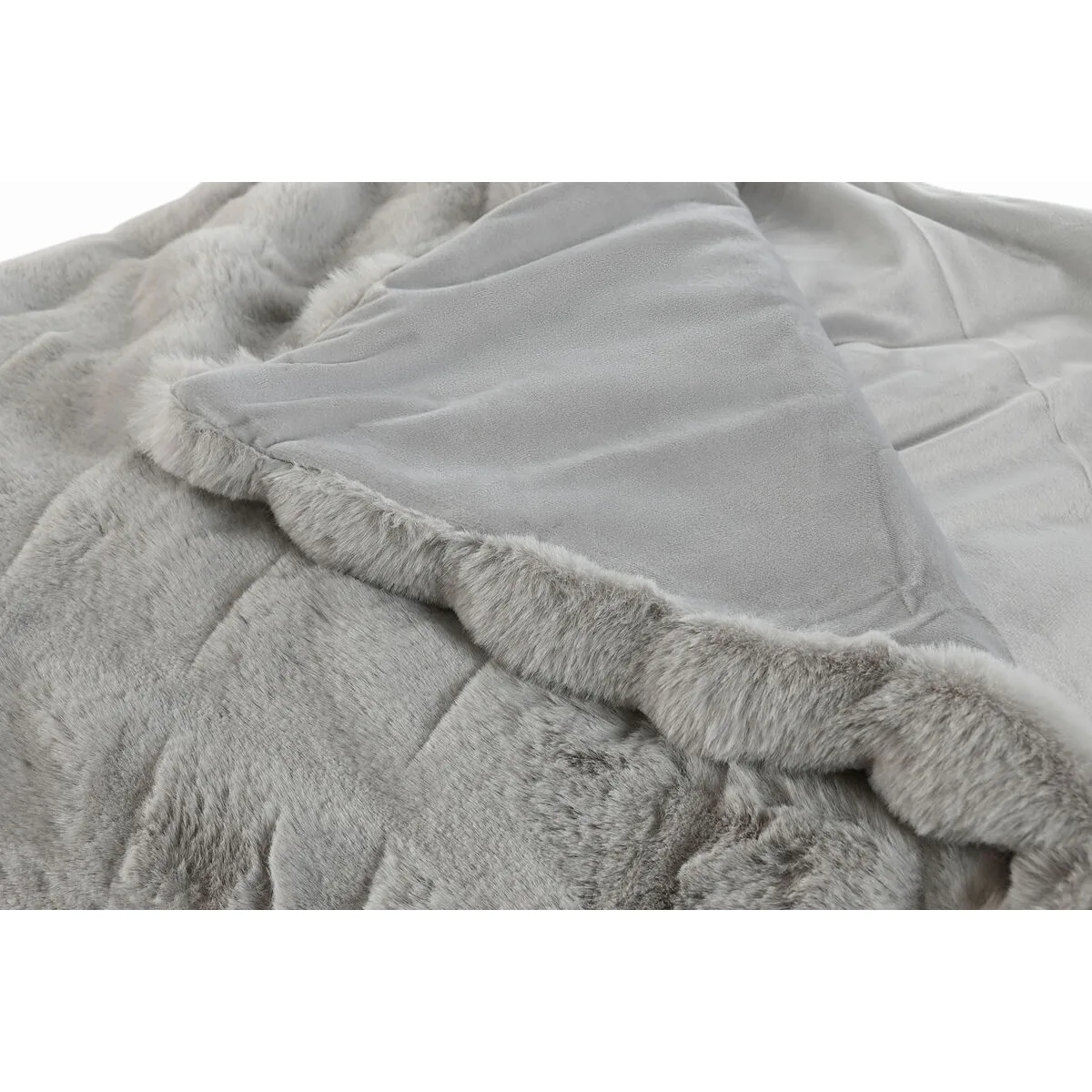 Couverture home esprit gris clair 220 x 240 x 1 cm s305999916. Diaytar mise sur la richesse de son catalogue pour s'imposer comme le leader du shopping généraliste en ligne de qualité