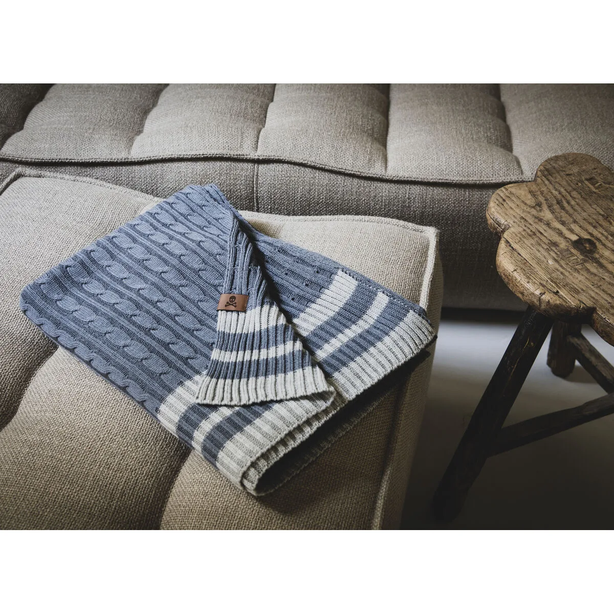 Couverture scalpers bleu gris 140 x 190 cm s500237183. L'ambition de Diaytar : devenir votre boutique en ligne de référence pour tous les produits qui améliorent votre vie