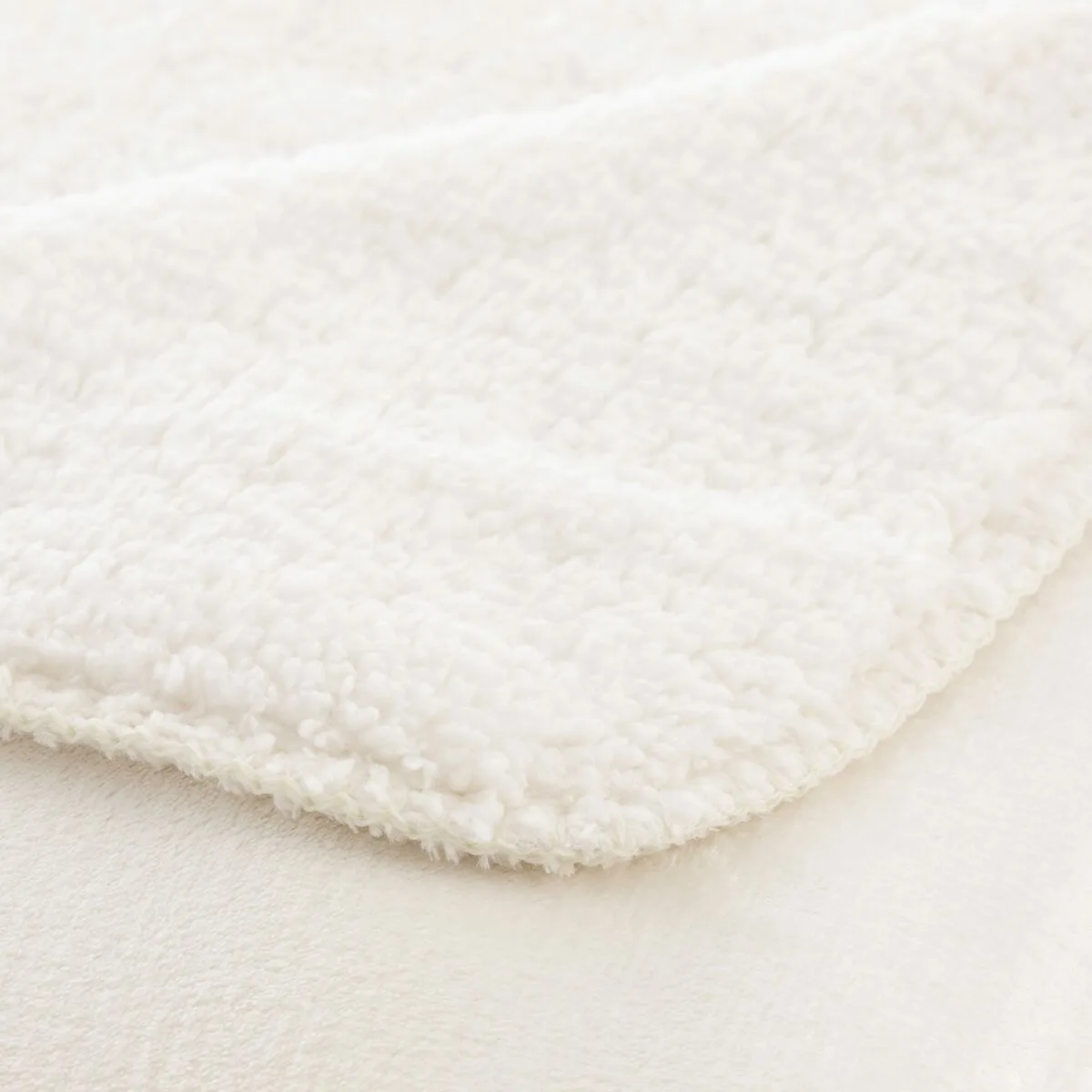 Couverture sg hogar 150 x 2 x 200 cm s980294681. Chez Diaytar, chaque visite est l'occasion de découvrir un nouveau produit génial, qu'il soit électronique ou domestique