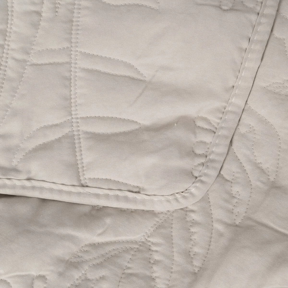 Couvre lit beige 180 x 1 x 260 cm s880833753. Diaytar, c'est votre éditeur de vie. Nous sélectionnons les produits qui deviendront les chapitres essentiels de votre quotidien.