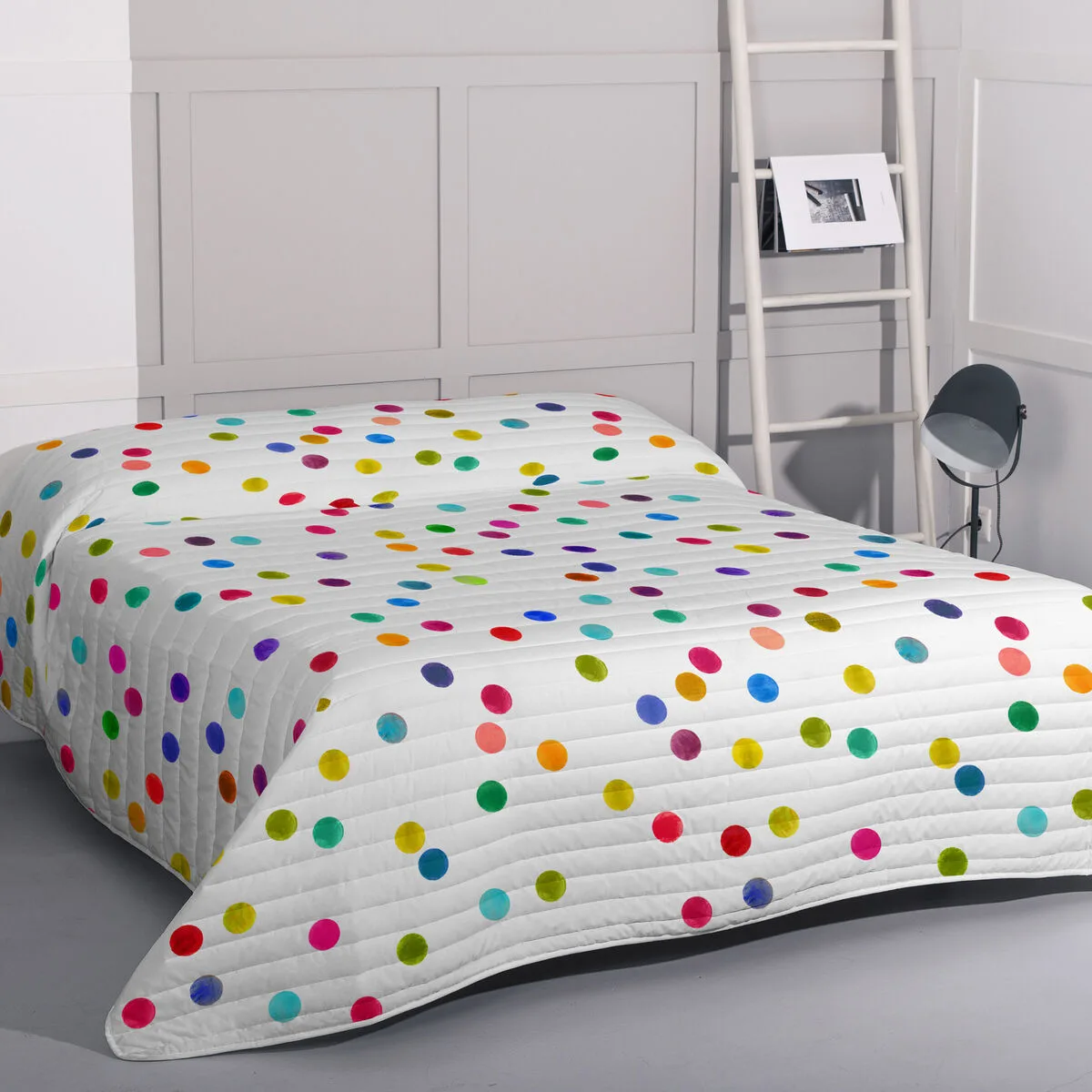 Couvre lit happyfriday hf confetti multicouleur 240 x 260 cm d160992546. Avec Diaytar, redécouvrez le plaisir de l'achat en ligne grâce à une approche humaine des produits et de la curation