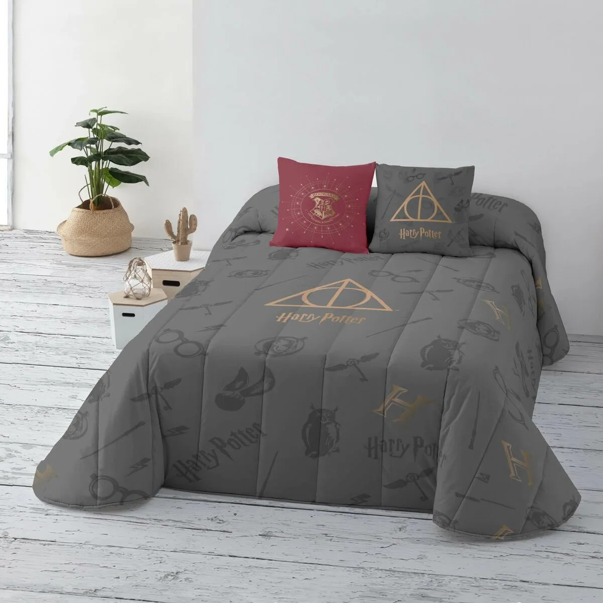 Couvre lit harry potter deathly hallows multicouleur lit 150 cm s981330052. Bienvenue chez Diaytar - Votre destination shopping pour tous vos besoins du quotidien !