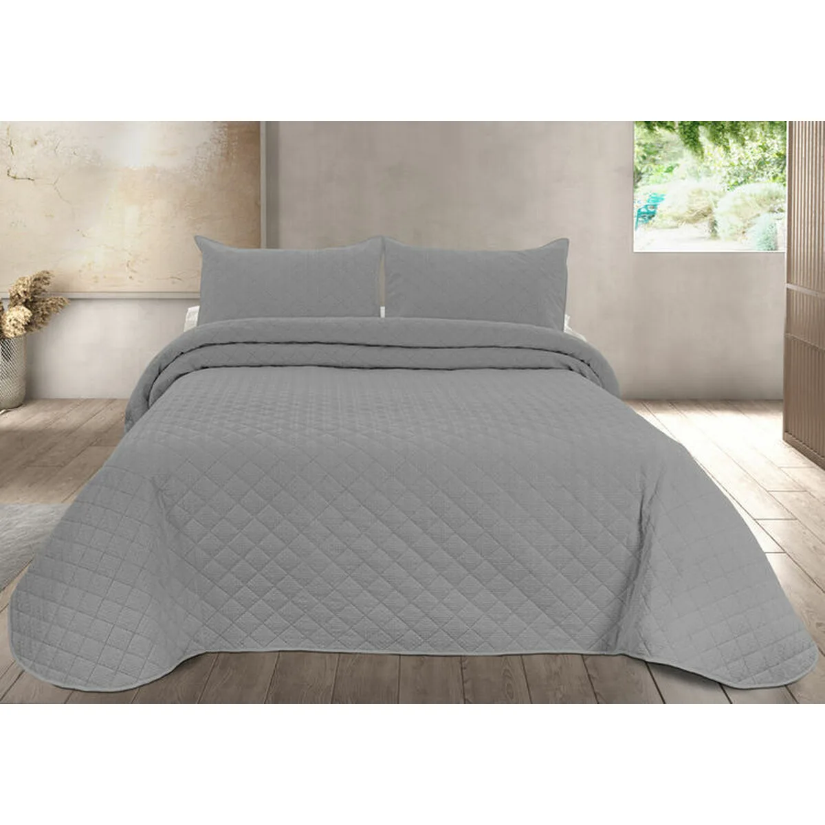 Couvre lit pierre cardin egna gris lit 1 2 persones d210308110. La recette Diaytar : un tiers de design, un tiers d'innovation, un tiers de fonctionnalité. Le tout saupoudré de tendance.