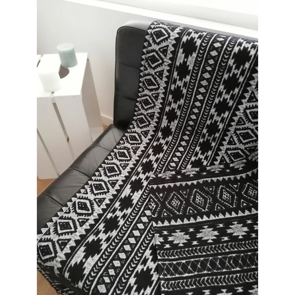 Couvre lits hosteline safari noir 130 x 170 cm d210106781. Bien plus qu'un site, Diaytar est un club. Le club de ceux qui savent reconnaître la valeur d'un produit exceptionnel.