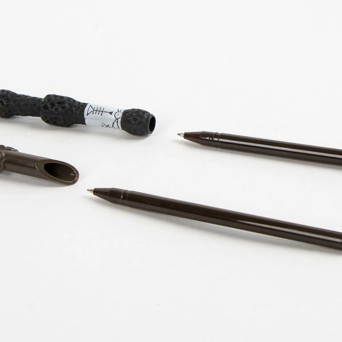 Crayon harry potter beige s074123841. Diaytar ne stocke pas des produits, il collectionne des pièces uniques pour enrichir votre quotidien.