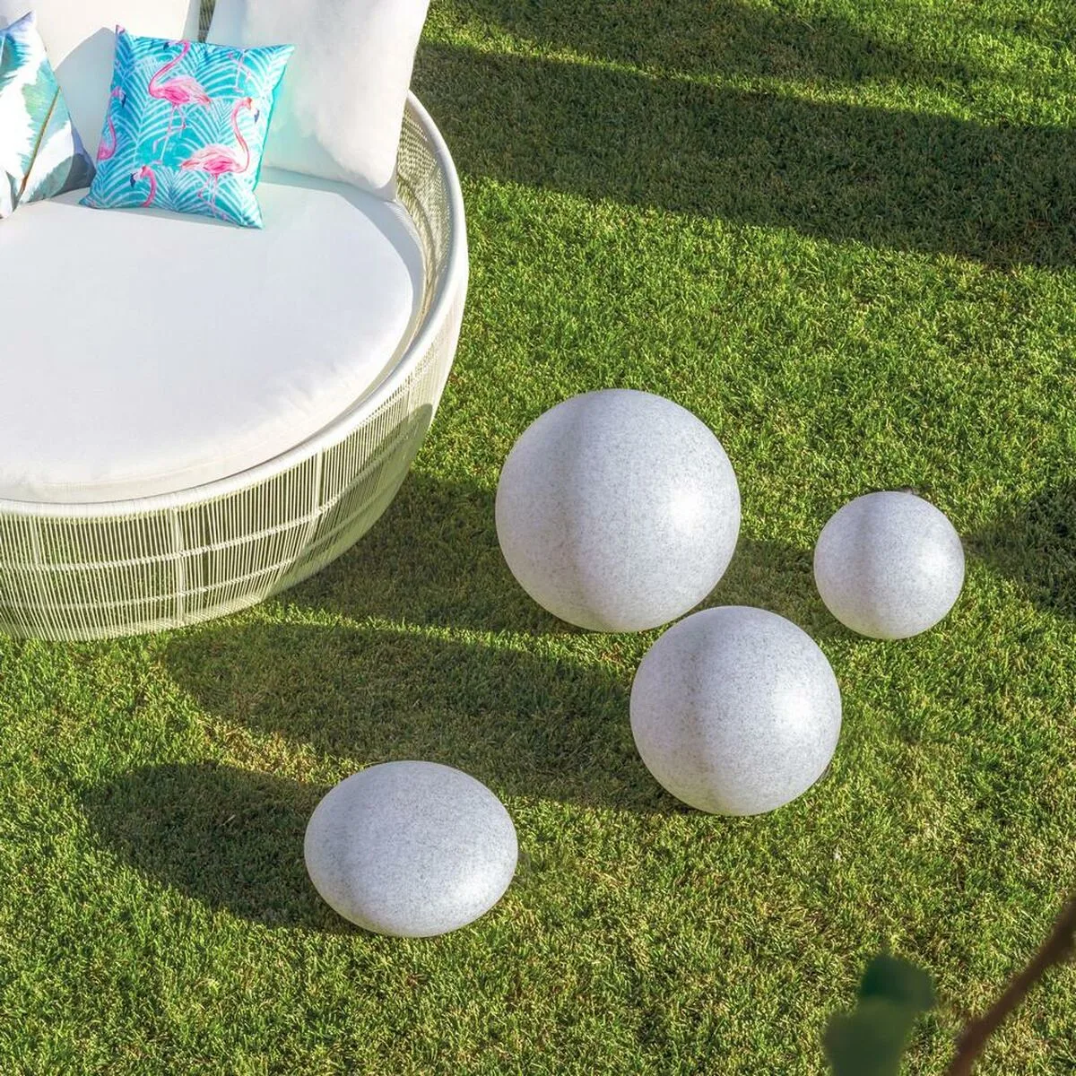 Decoration lumineuse sphere pierre 25 w 50 x 50 x 50 cm s870038292. Diaytar a bâti sa réputation sur un mélange parfait entre produits technologiques innovants et articles généraux de qualité supérieure