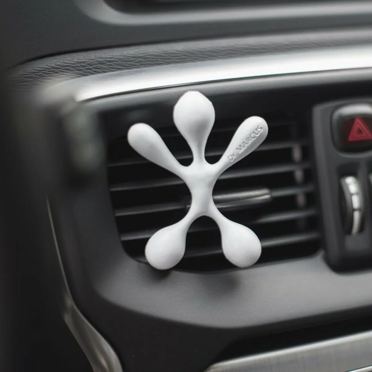 Desodorisant pour voiture dr marcus lucky top ice chill plastique parfum pendentif 12 unites s3711734910. Diaytar, c'est l'histoire d'une passion pour les bons produits, quels qu'ils soient, et du désir de les partager avec vous