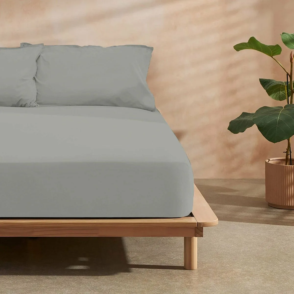 Drap housse decolores liso acier lit 1 persone lisse s980785516. L'aventure Diaytar, c'est celle d'une équipe passionnée qui déniche pour vous les perles rares du marché généraliste