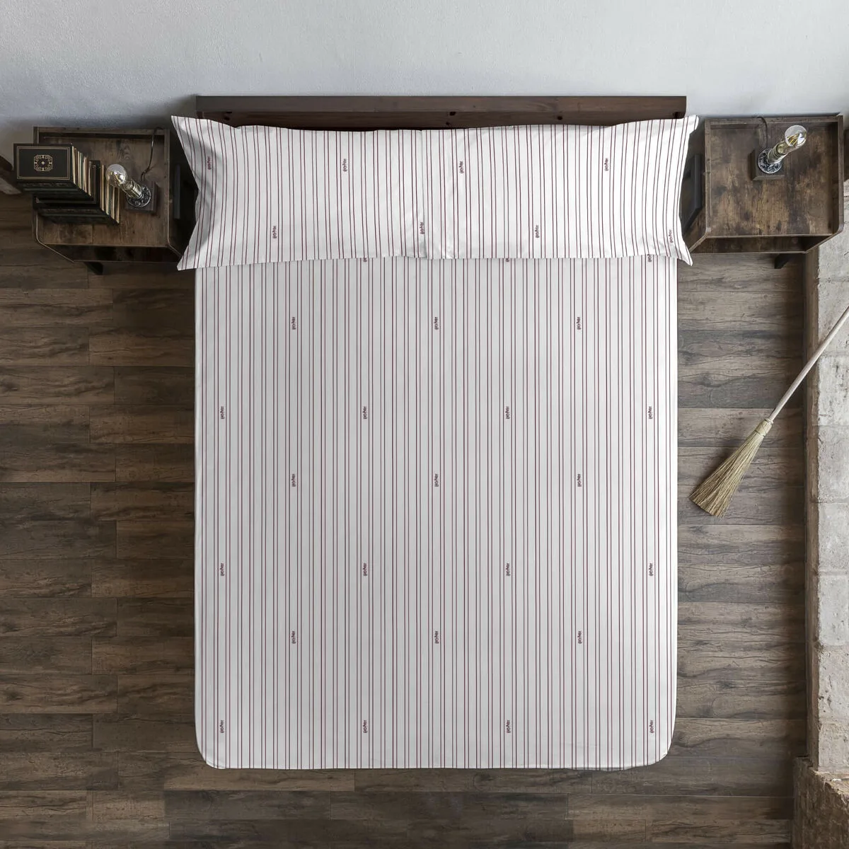 Drap housse harry potter blanc bordeaux gran lit 2 persones s980006768. Diaytar, c'est le compagnon des visionnaires, de ceux qui achètent aujourd'hui les produits qui seront incontournables demain.
