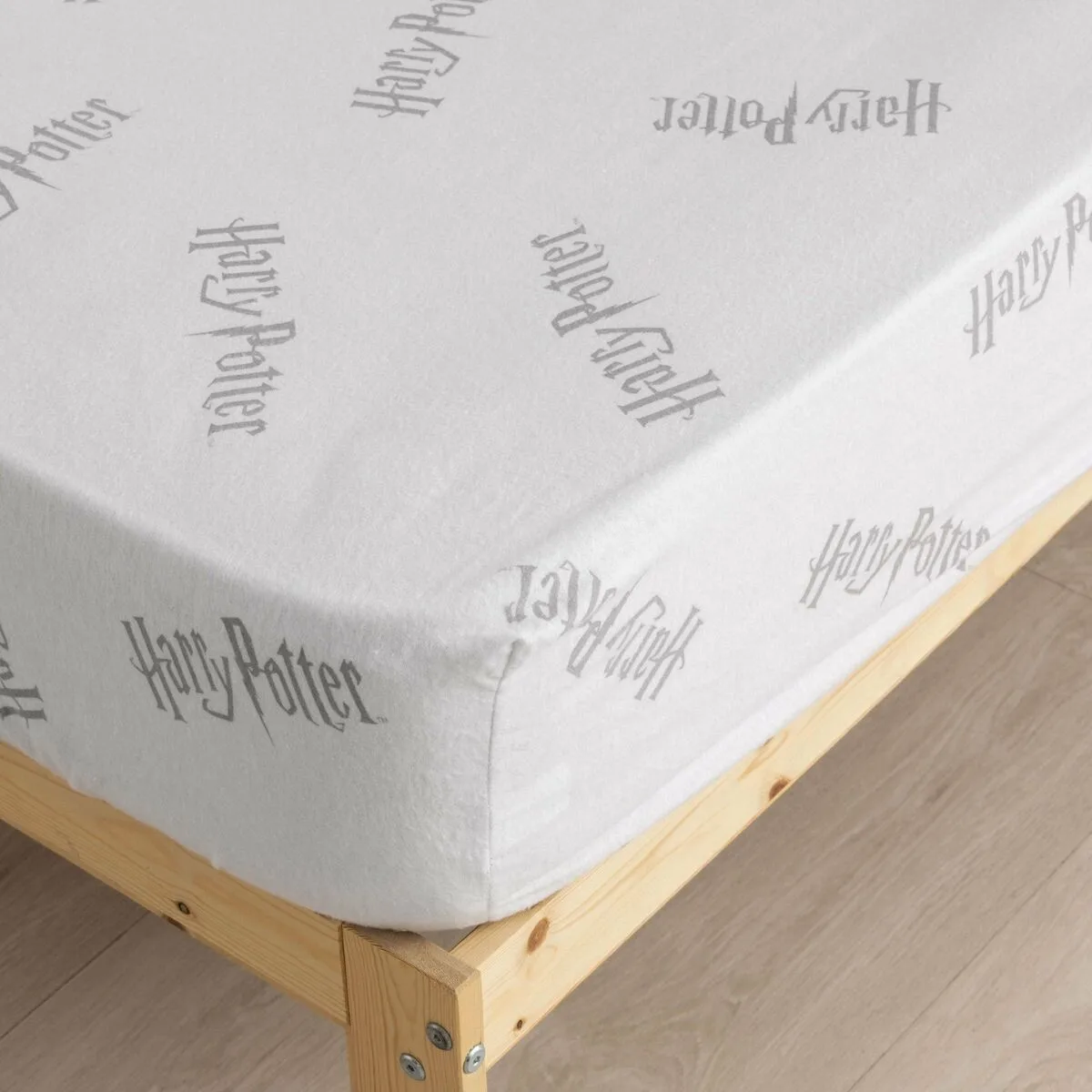 Drap housse harry potter blanc gris gran lit 2 persones s980000798. Diaytar cultive l'art du bien-être à travers ses produits soigneusement choisis.