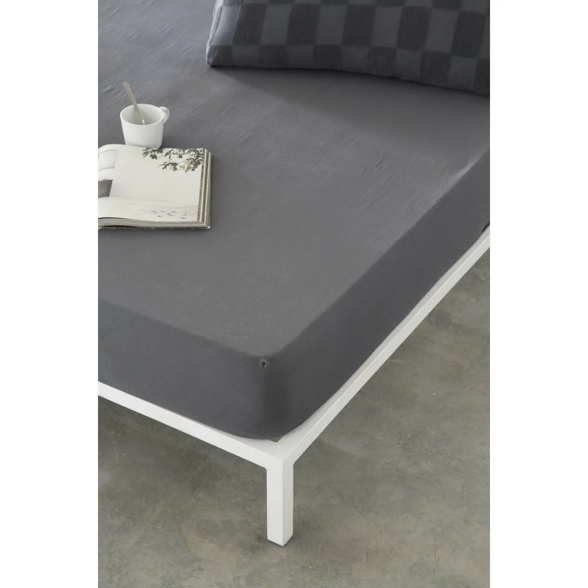 Drap housse naturals elba gris fonce 135 x 200 lit 1 2 persones s280745988. Diaytar, la preuve qu'une boutique généraliste peut être synonyme de goût, d'exigence et d'innovation constante
