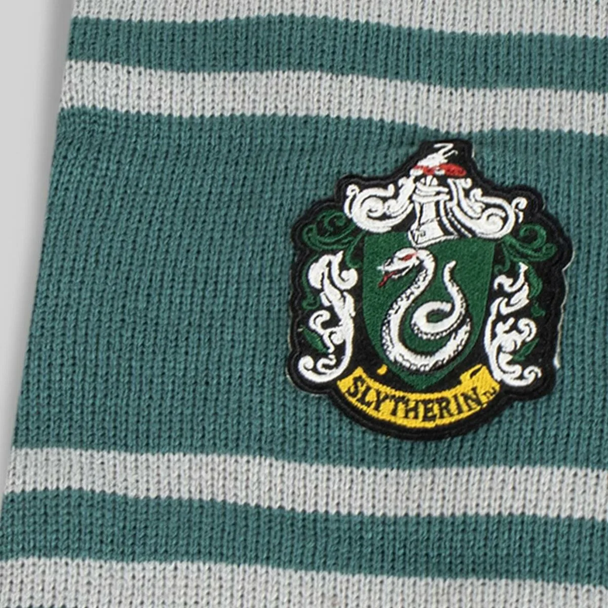 Echarpe harry potter vert s074082684. Diaytar, le compagnon idéal de votre vie connectée et stylée, à travers une offre généraliste sans équivalent