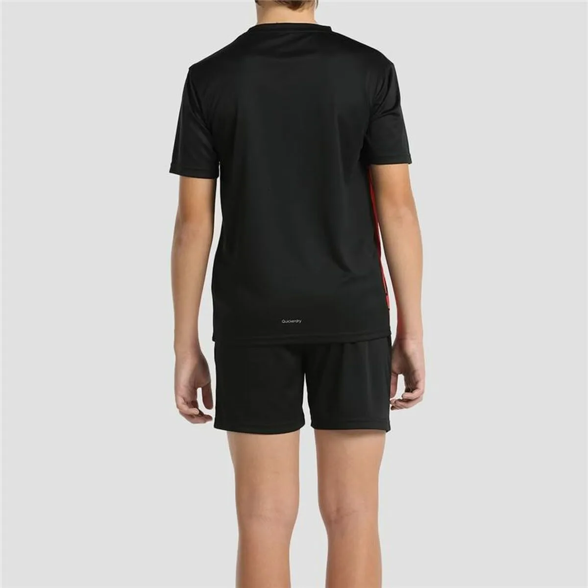 Ensemble de sport pour enfants john smith bajea multicouleur s6413050863. L'ADN de Diaytar : un mélange éclectique et raffiné de produits qui parle aussi bien aux geeks qu'aux esthètes