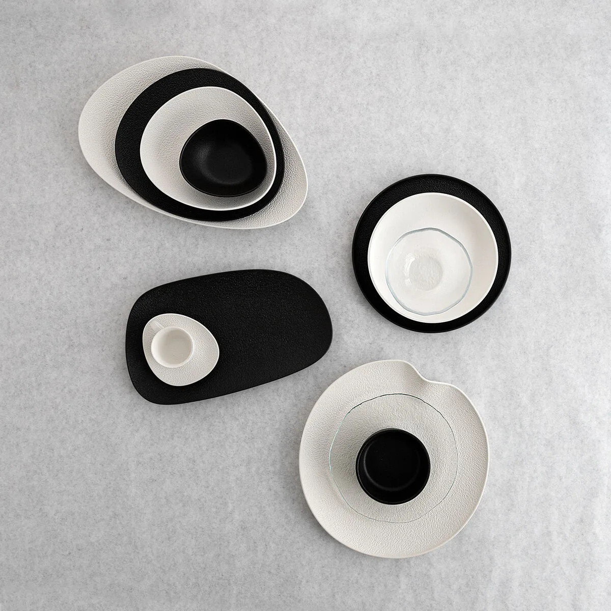 Ensemble de tasses a cafe bidasoa fosil blanc ceramique alumine 80 ml 12 unites s271144394. Diaytar, c'est l'alliance inattendue entre la rigueur suisse et la créativité italienne, appliquée au produit généraliste.