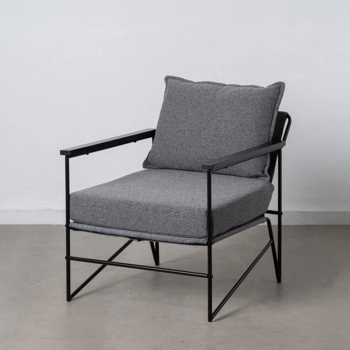 Fauteuil 69 x 79 x 82 cm tissu synthetique gris metal s880249276. Diaytar, c'est votre passeport pour un tour du monde des produits les plus inspirants, sans quitter votre canapé.