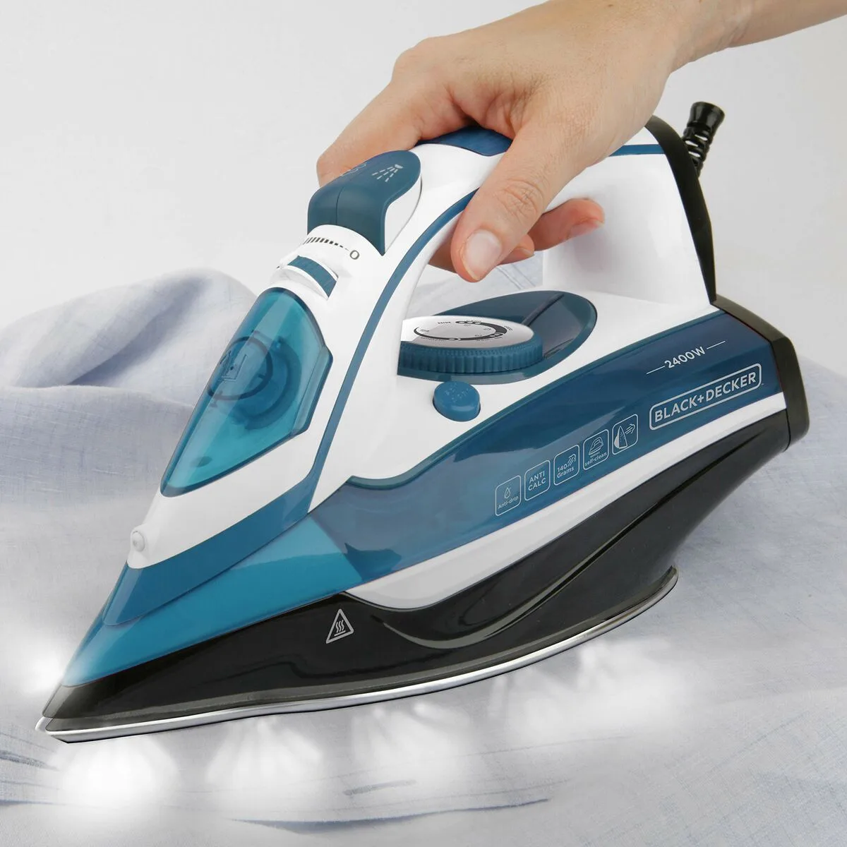 Fer a vapeur black decker bxir2402e 2400 w s910094846. Nous traitons chaque produit Diaytar avec le même respect que si nous devions l'offrir à un proche. La qualité est non-négociable.