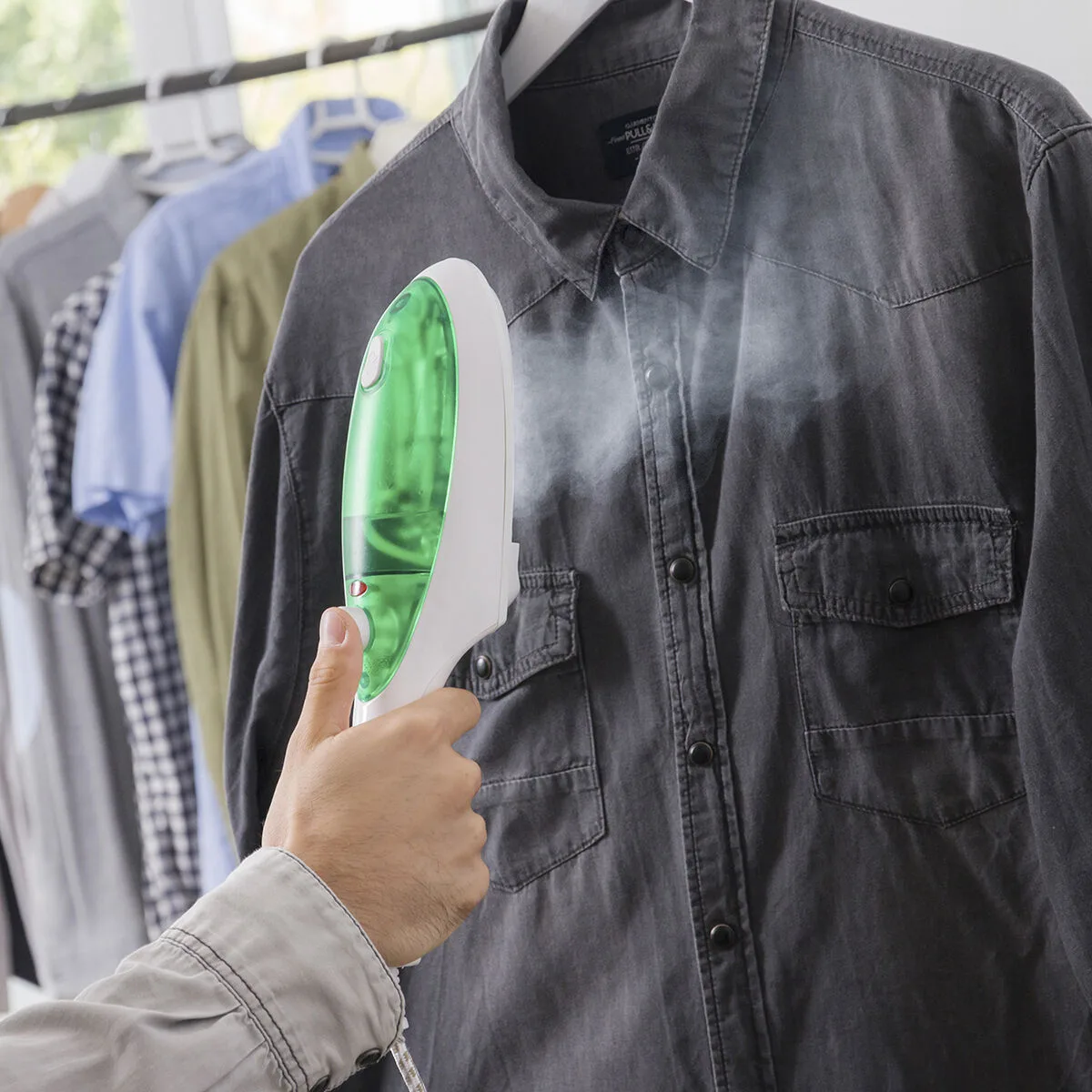 Fer a vapeur vertical innovagoods v010081313. L'aventure Diaytar, c'est celle d'une équipe passionnée qui déniche pour vous les perles rares du marché généraliste