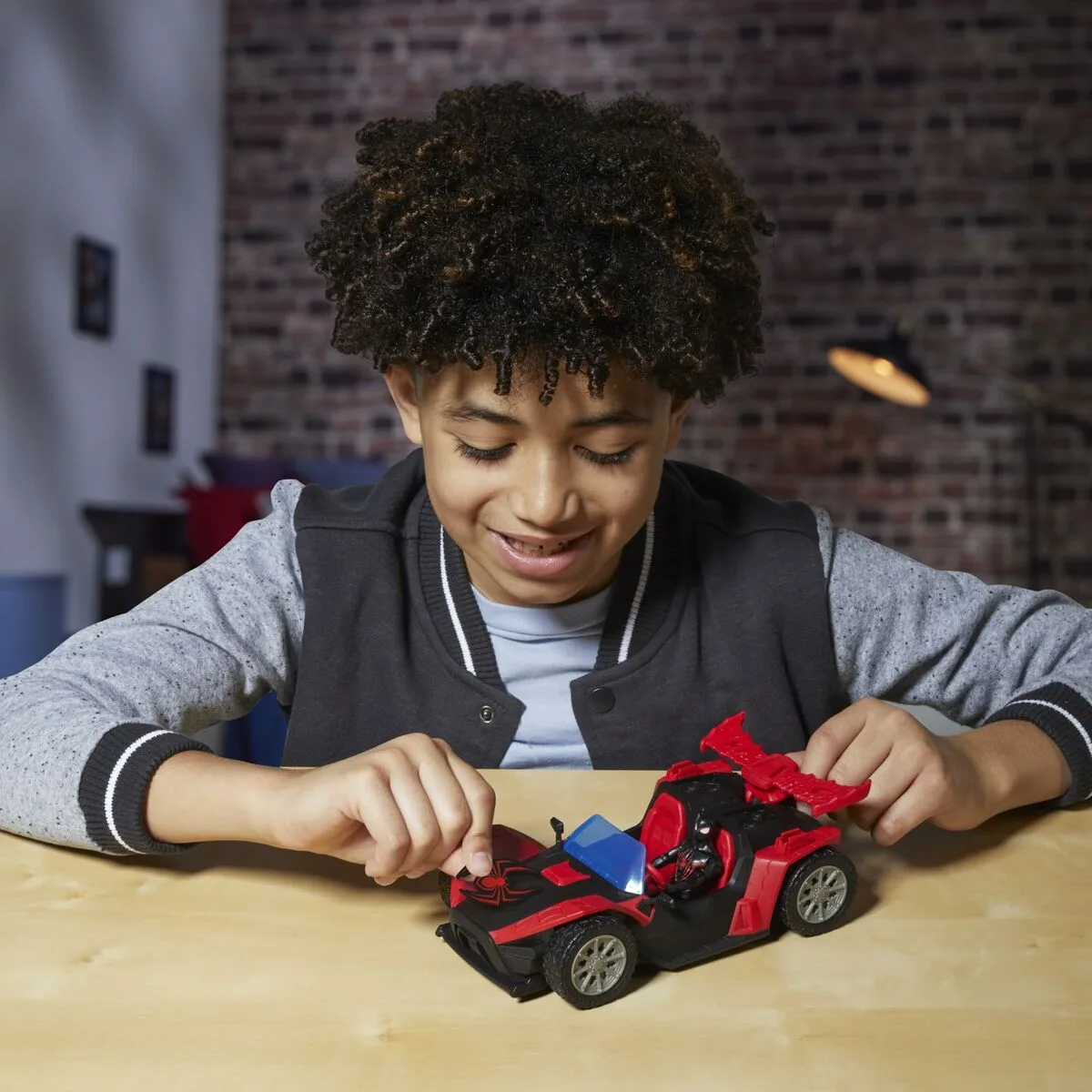 Figurine d action hasbro s7101901297. L'ADN de Diaytar : un mélange éclectique et raffiné de produits qui parle aussi bien aux geeks qu'aux esthètes