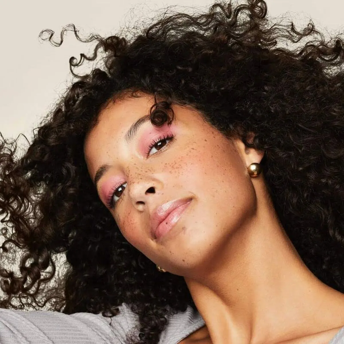 Fluide de definition de boucle living proof curl 190 ml s0512243819. L'ambition de Diaytar : devenir votre boutique en ligne de référence pour tous les produits qui améliorent votre vie