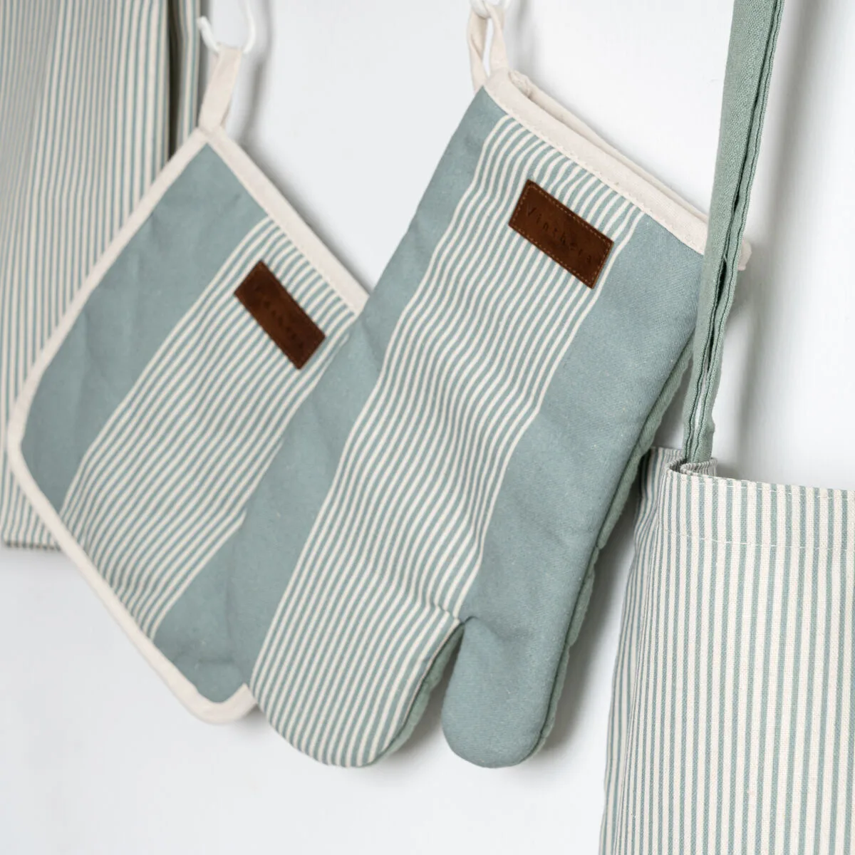 Gant a four vinthera okapi bicolore textile 18 x 28 cm 2 unites s271174857. Diaytar, c'est la garantie de tomber sur ce produit unique qui fera de votre quotidien une expérience extraordinaire