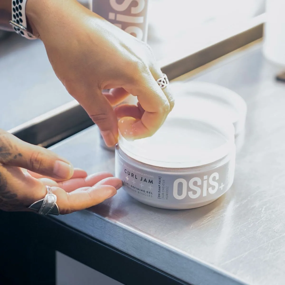 Gel stylisant schwarzkopf osis curl jam doux 300 ml s426110561. Nous sommes les archéologues du produit parfait. Diaytar exhume pour vous les trésors cachés du marché.