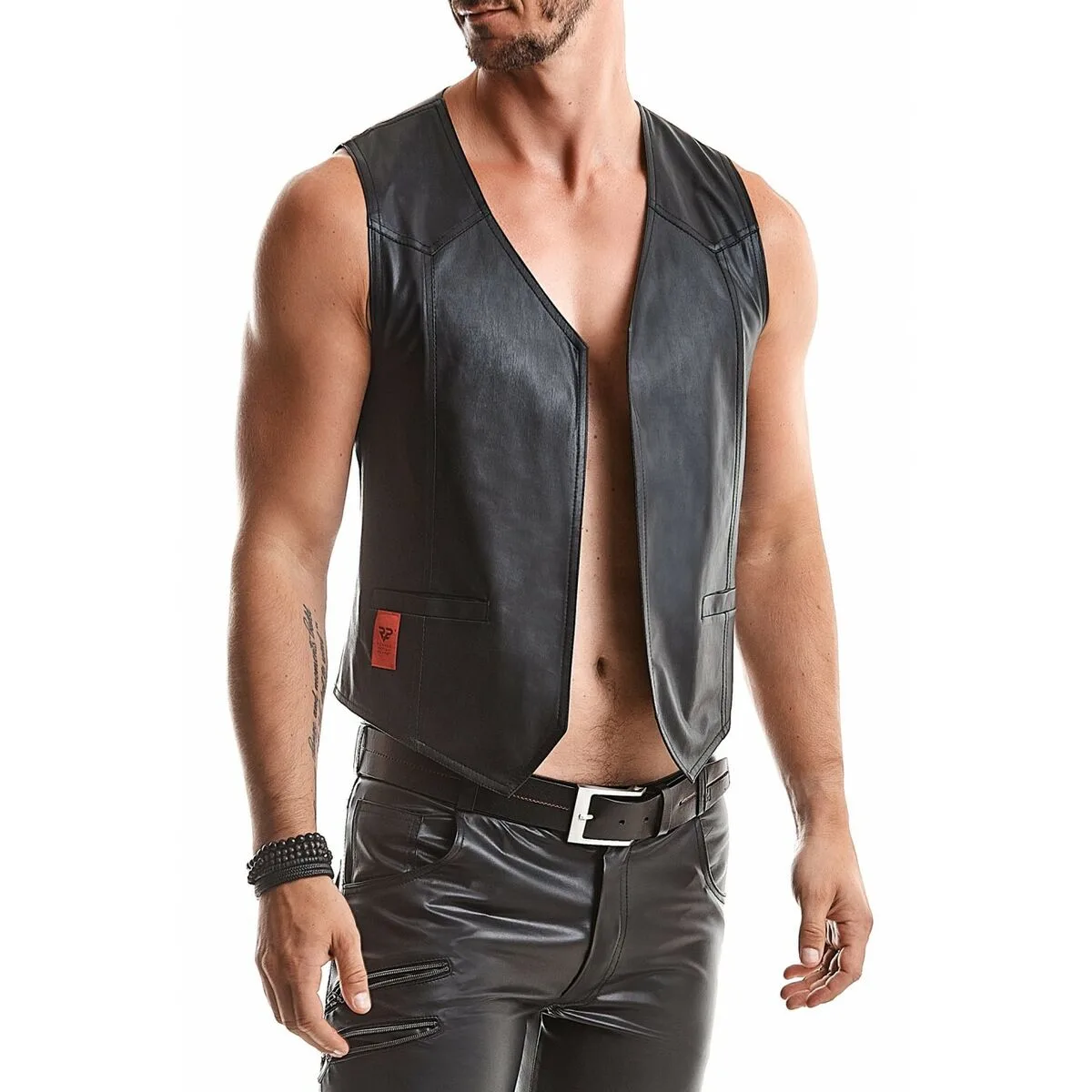 Gilet demoniq noir s homme m040158418 Gilet demoniq noir s homme m040158418. Notre équipe Diaytar est une bande de dénicheurs compulsifs, toujours en quête du produit qui provoquera l'étincelle dans votre regard.