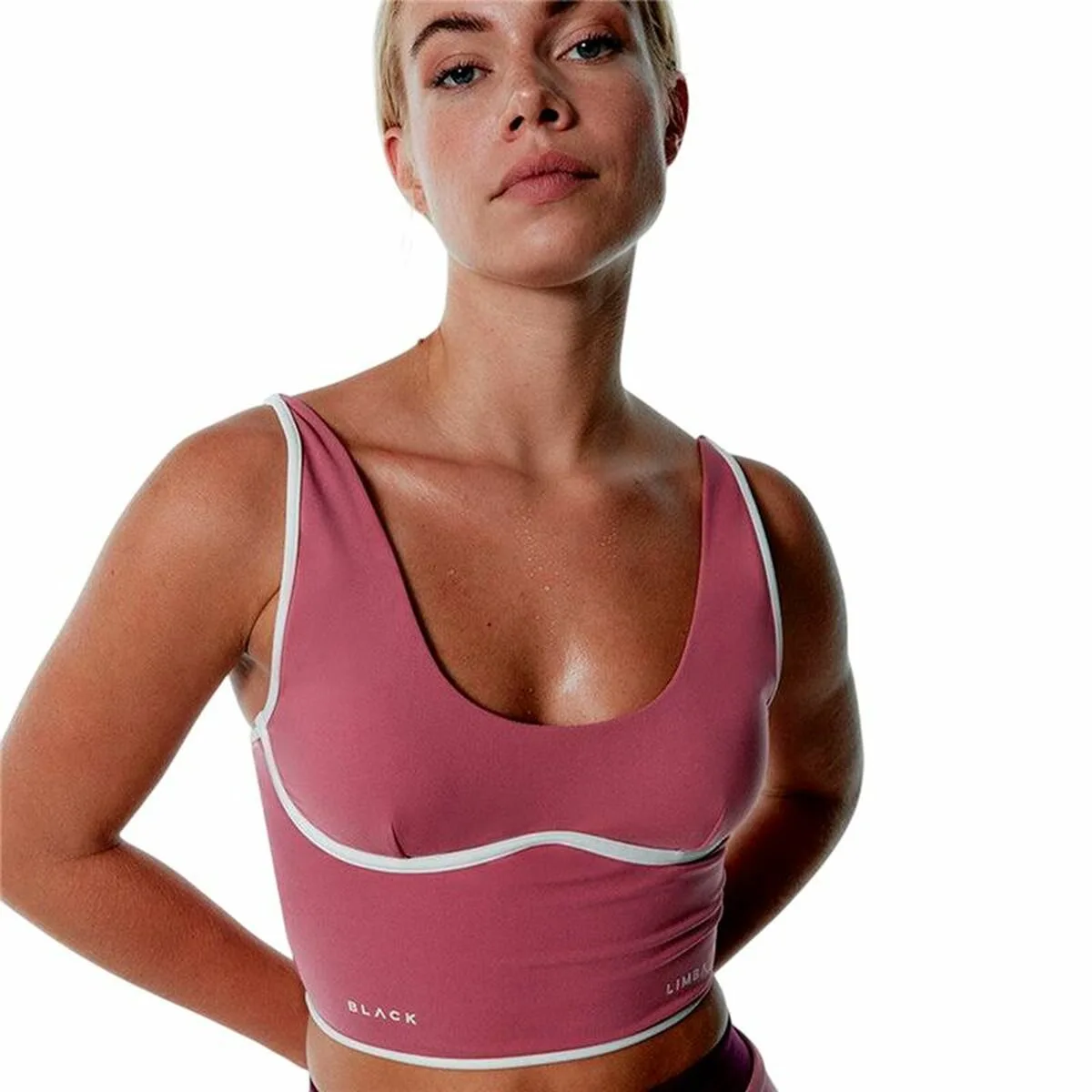 Haut de sport pour femme black limba courtedge fitness s6418628236. Pour un quotidien optimisé et stylisé, faites confiance à Diaytar et son expertise en produits généraux et innovants