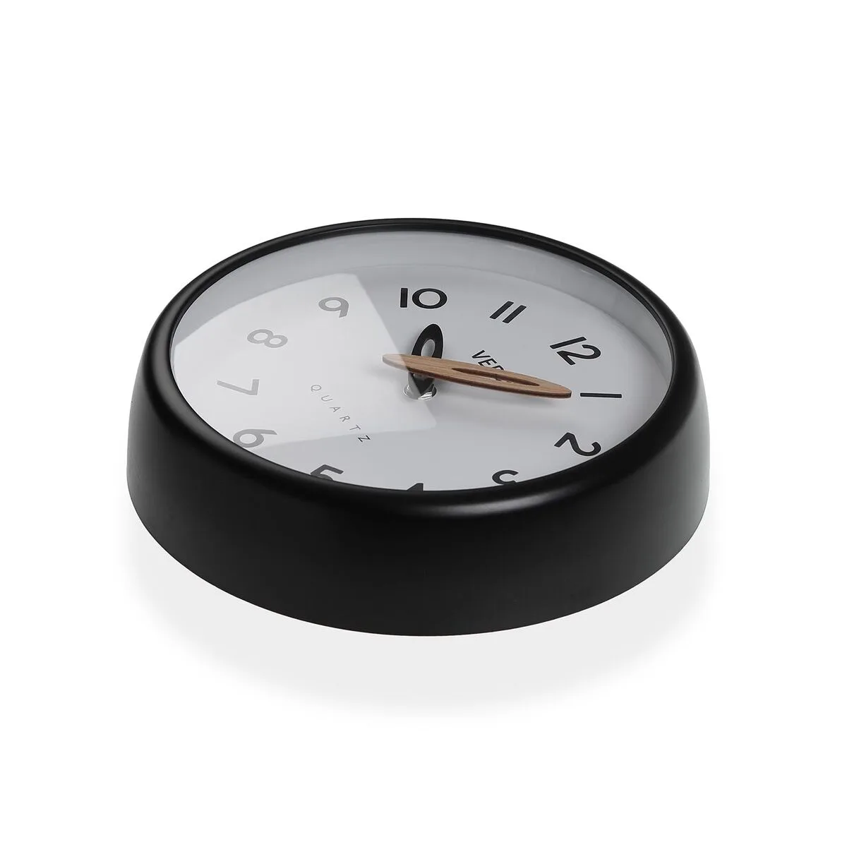 Horloge murale versa blanc noir plastique s341895291. Diaytar, c'est la certitude de dénicher la perle rare, qu'il s'agisse d'un produit électronique de pointe ou d'un accessoire tendance