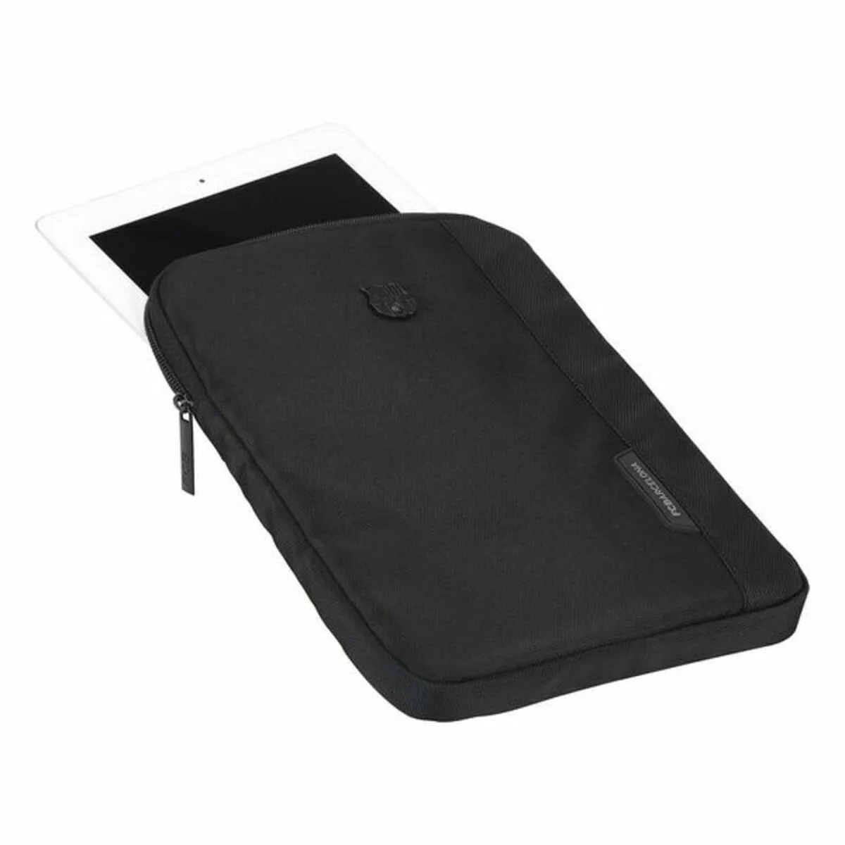 Housse d ordinateur portable f c barcelona noir 20 5 x 27 5 x 2 5 cm s430089833. Bienvenue dans le futur du shopping. Diaytar utilise la data pour anticiper vos besoins, mais garde la magie de la surprise.