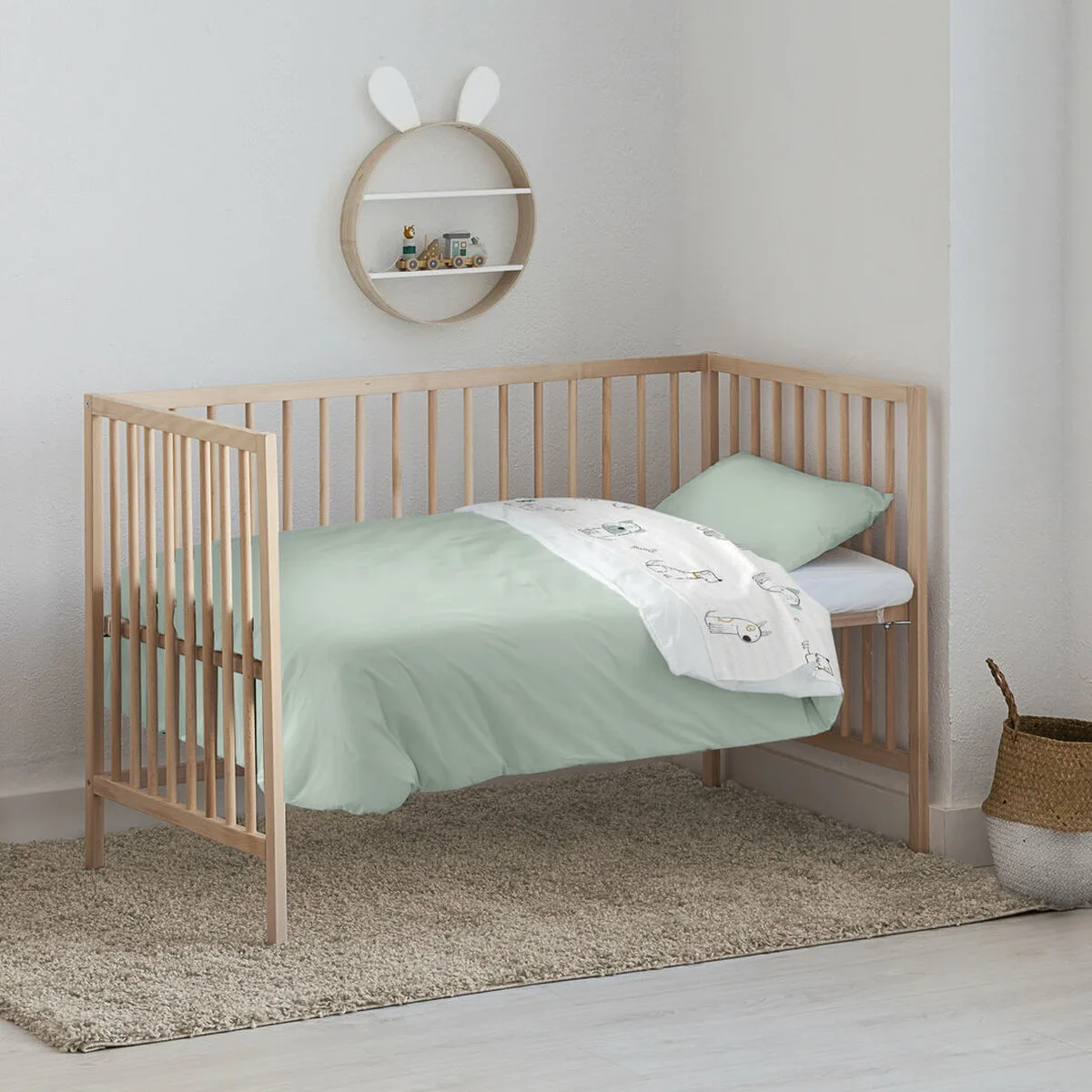 Housse de couette pour berceau kids cotton kanu 100 x 120 cm s981444273. Diaytar, c'est l'alliance inattendue entre la rigueur suisse et la créativité italienne, appliquée au produit généraliste.